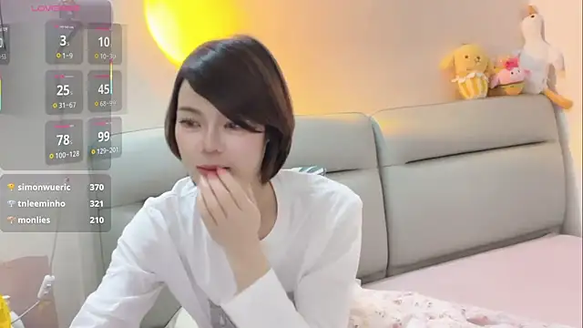 Linda-LL live sex cam