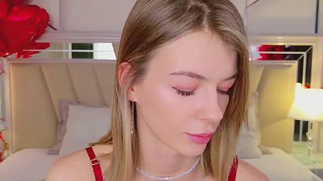 MeganMour's cam snapshot