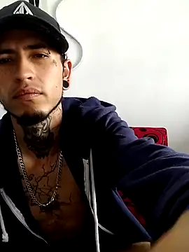 Tattoboy19cm live sex cam