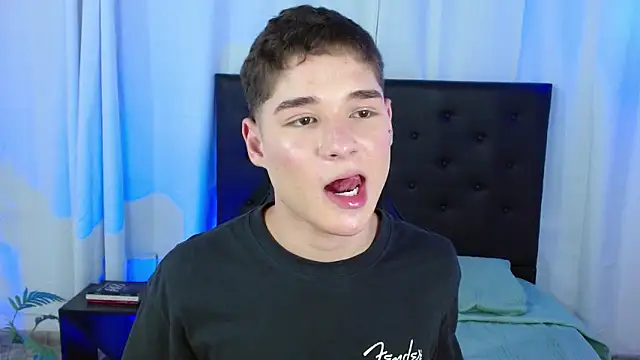 Mattass18 live sex cam