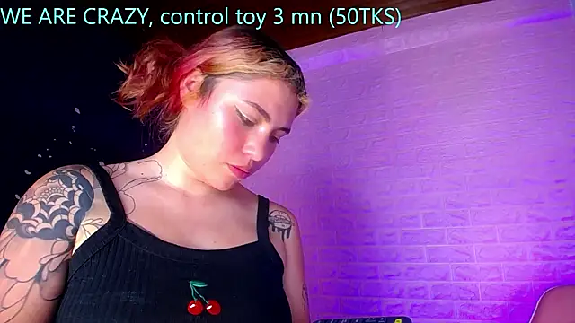 Dominic_Queen1126's cam snapshot