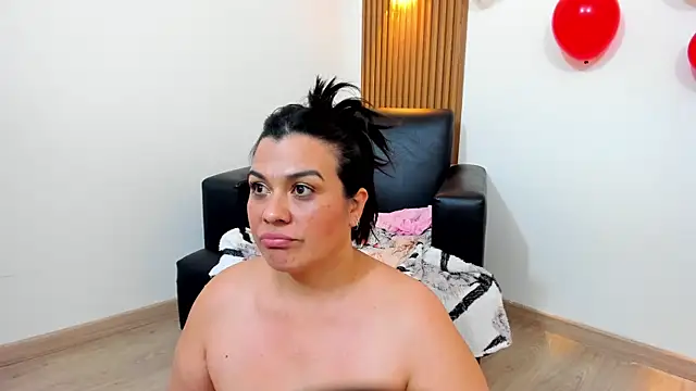 martina_foxy_'s cam snapshot