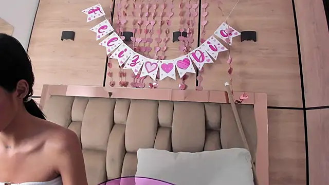 karol_lewiss's cam snapshot