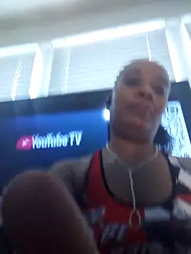 liteskinwifey_56's cam snapshot