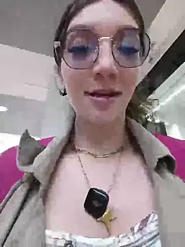 Lucy_colee live sex cam