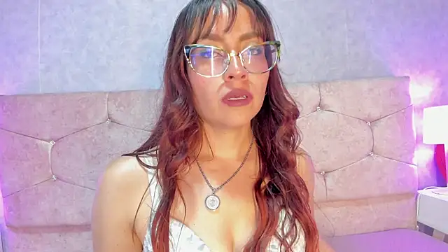 Chloe_Miiler's cam snapshot