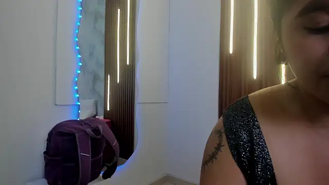 kendra_lovv's cam snapshot