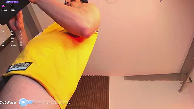 liam_collins21's cam snapshot