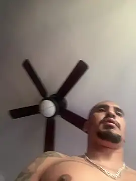 Slumlords's cam snapshot