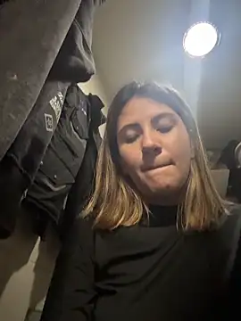 Andrea_19blonde's cam snapshot