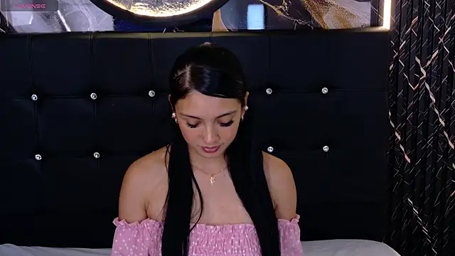 _ArianaToroo's cam snapshot