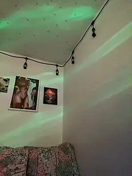 LiliJones_'s cam snapshot