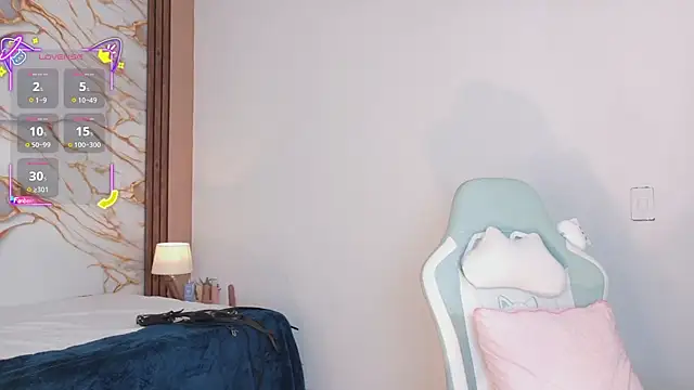 ahvi_ebony's cam snapshot