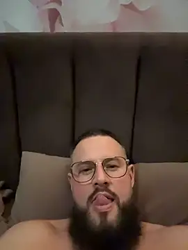 SportsManBi's cam snapshot