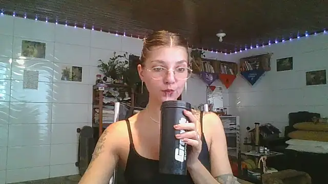 SweetyBabyDemon's cam snapshot