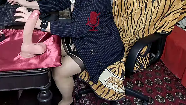 Chanel_Noire live sex cam