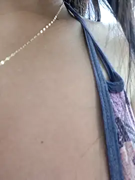 Sweed-virgin-pussy live sex cam