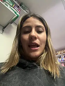 Andrea_19blonde live sex cam