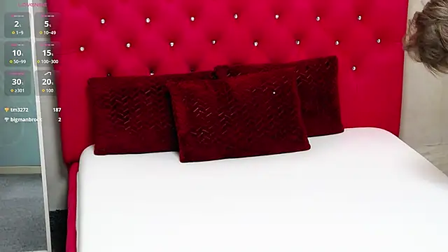 LoraDelNiro live sex cam