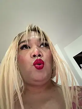 DirtyKhloy live sex cam