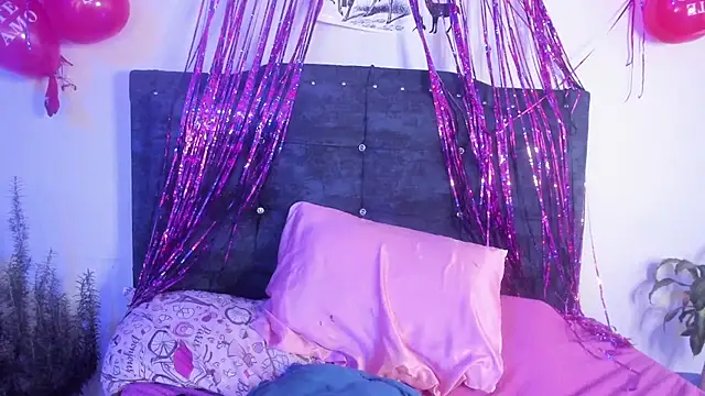 sexy_diablaa's cam snapshot