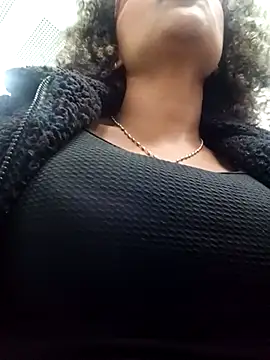 BiiancaEstradaa's cam snapshot