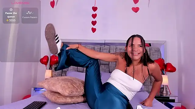 amara_wet04's cam snapshot