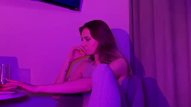 missmiroslava's cam snapshot