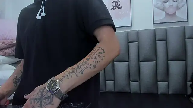 ZoeKrug live sex cam