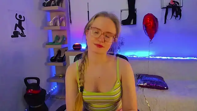 NancyHottie's cam snapshot