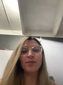 Isabella_Varella live sex cam