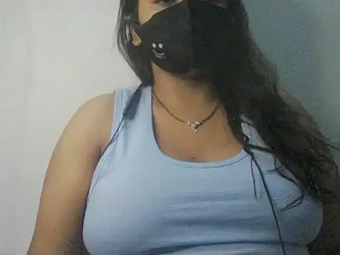 Priyani_2304's cam snapshot