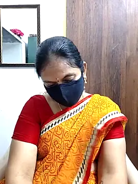 Queen-Neha's cam snapshot