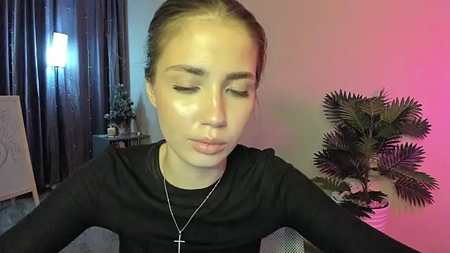 Aurora_Glow21's cam snapshot