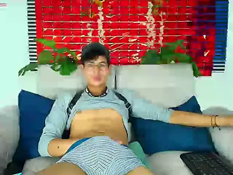 ThiiagoSaeenz live sex cam