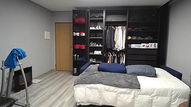 latinoo23bom live sex cam