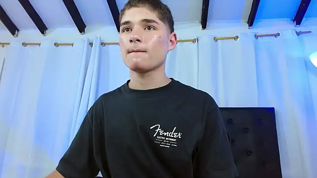 Mattass18 live sex cam