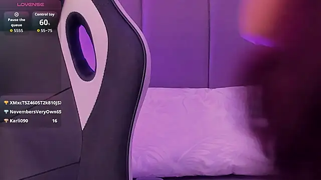 CarolineFyre's cam snapshot