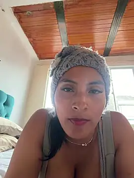 Cami_Leon2's cam snapshot