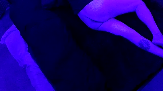 Time2playN303party's cam snapshot