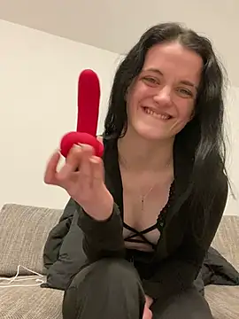 LeonieClaire's cam snapshot