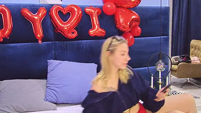 LovelyMiley's cam snapshot