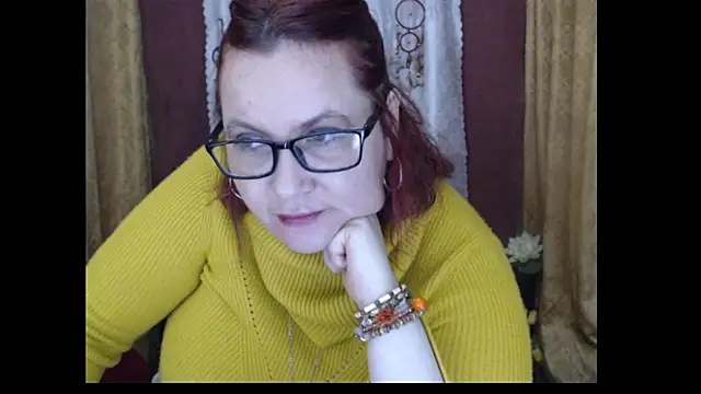 PlayfullMature live sex cam