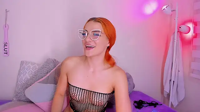 celeste_blazze_'s cam snapshot