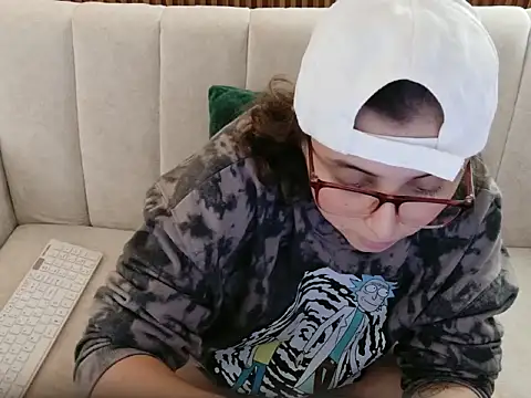 dirty_feelena's cam snapshot