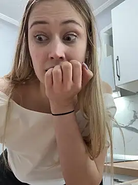blonde_exe live sex cam