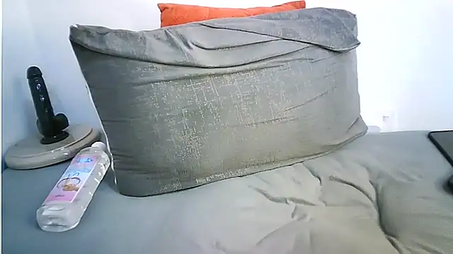 Ntokozo290 live sex cam