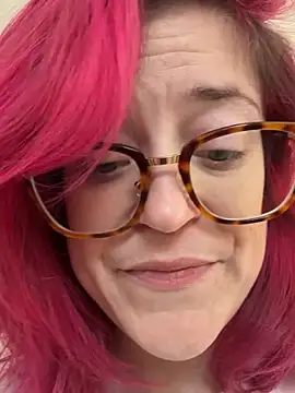 winestaindlips live sex cam