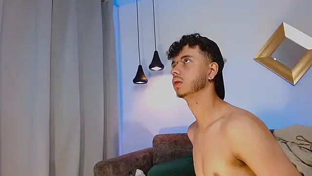 MikhelLennox live sex cam