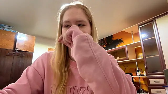 RoseBakeer's cam snapshot